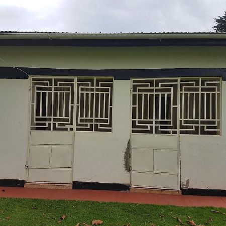Hôtel Nandi Bears Golf Club à Nandi Hills Extérieur photo